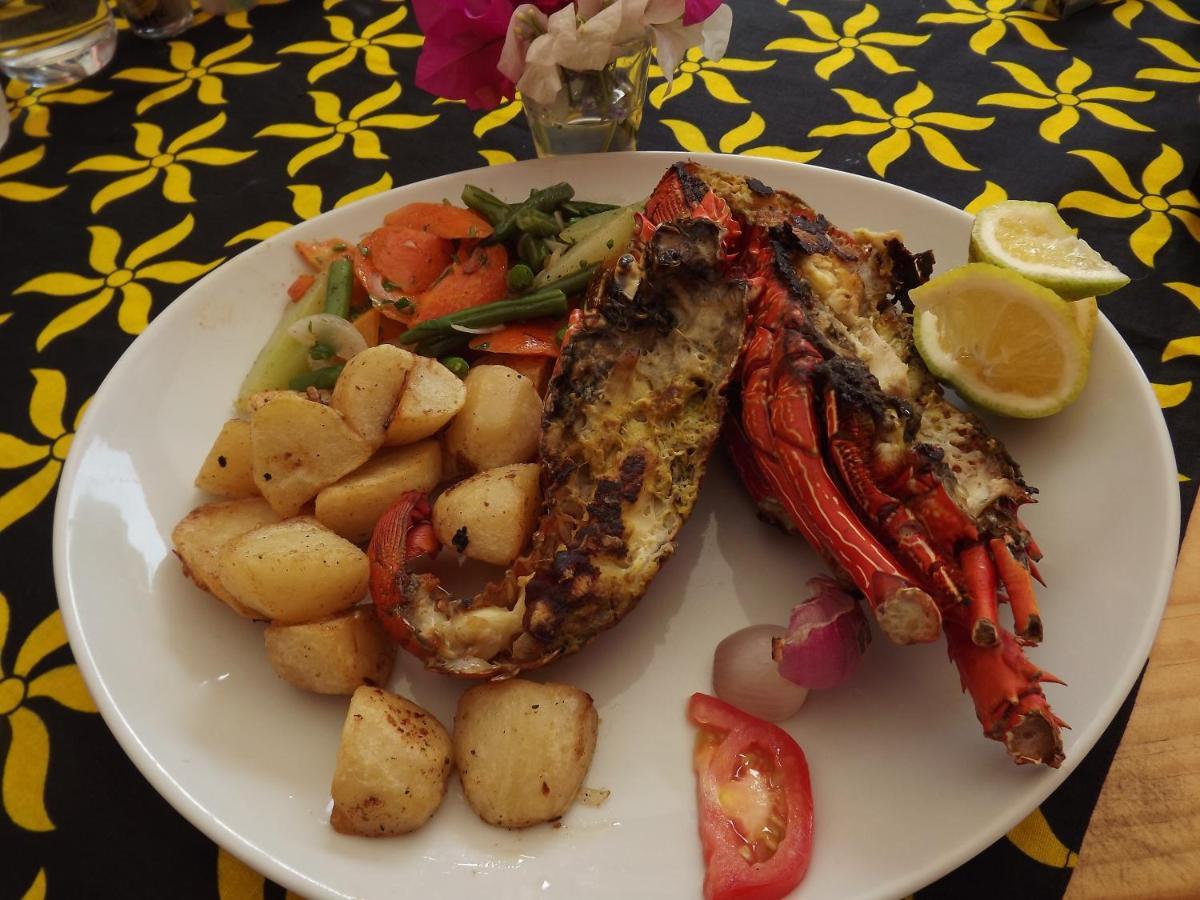 Hotel La Grillade موروني المظهر الخارجي الصورة